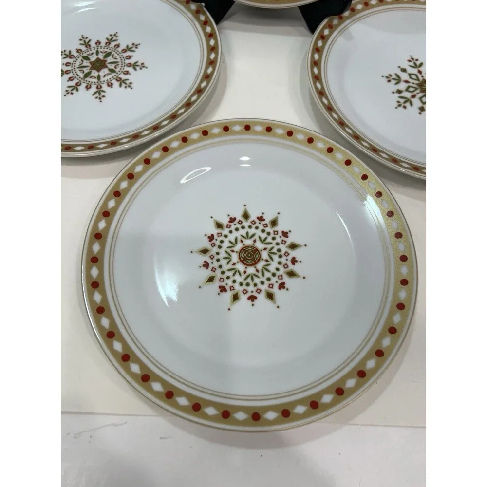 Pier 1 Import 4 Holiday Salad Dessert Plates White Gold Red Green Snowflake 7.5”